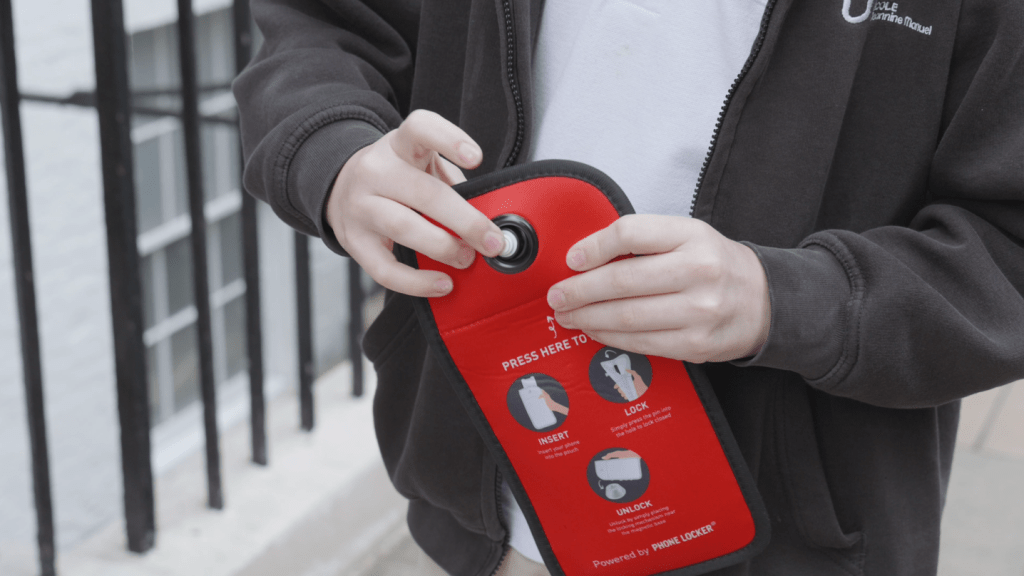 locking phone pouch